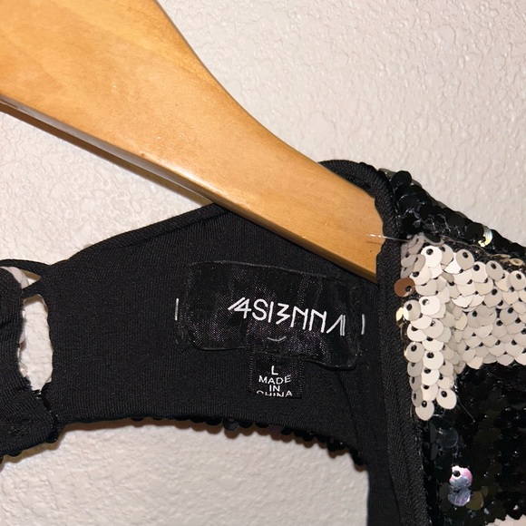 Women’s black and gray striped sequin crop top open back 4SI3NNA - Picture 2 of 5